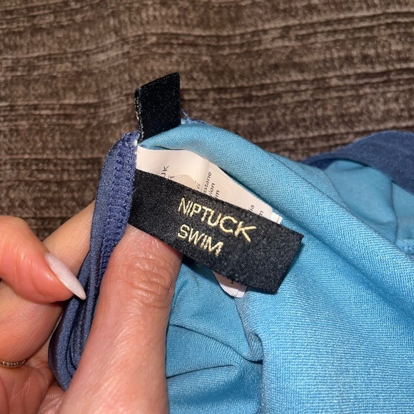 EUC Nip Tuck Blue One-Piece Swimsuit- size 4 - Picture 7 of 7